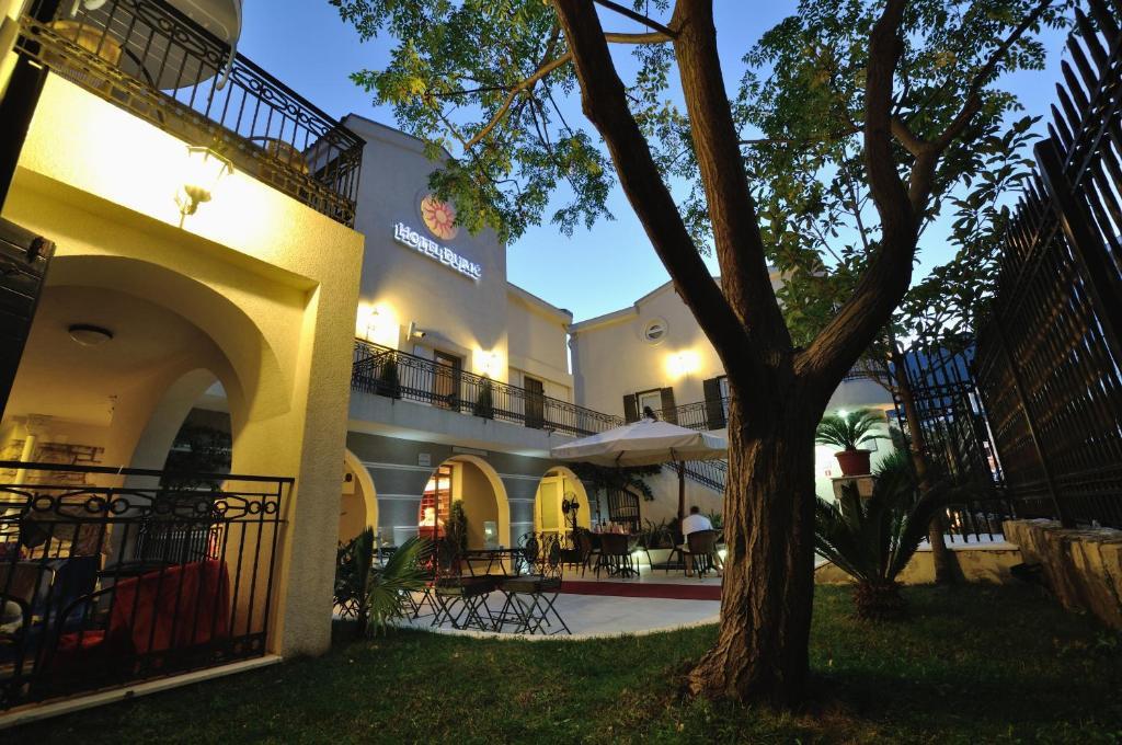 Vila Duric - Ex Hotel Duric Petrovac Exteriér fotografie
